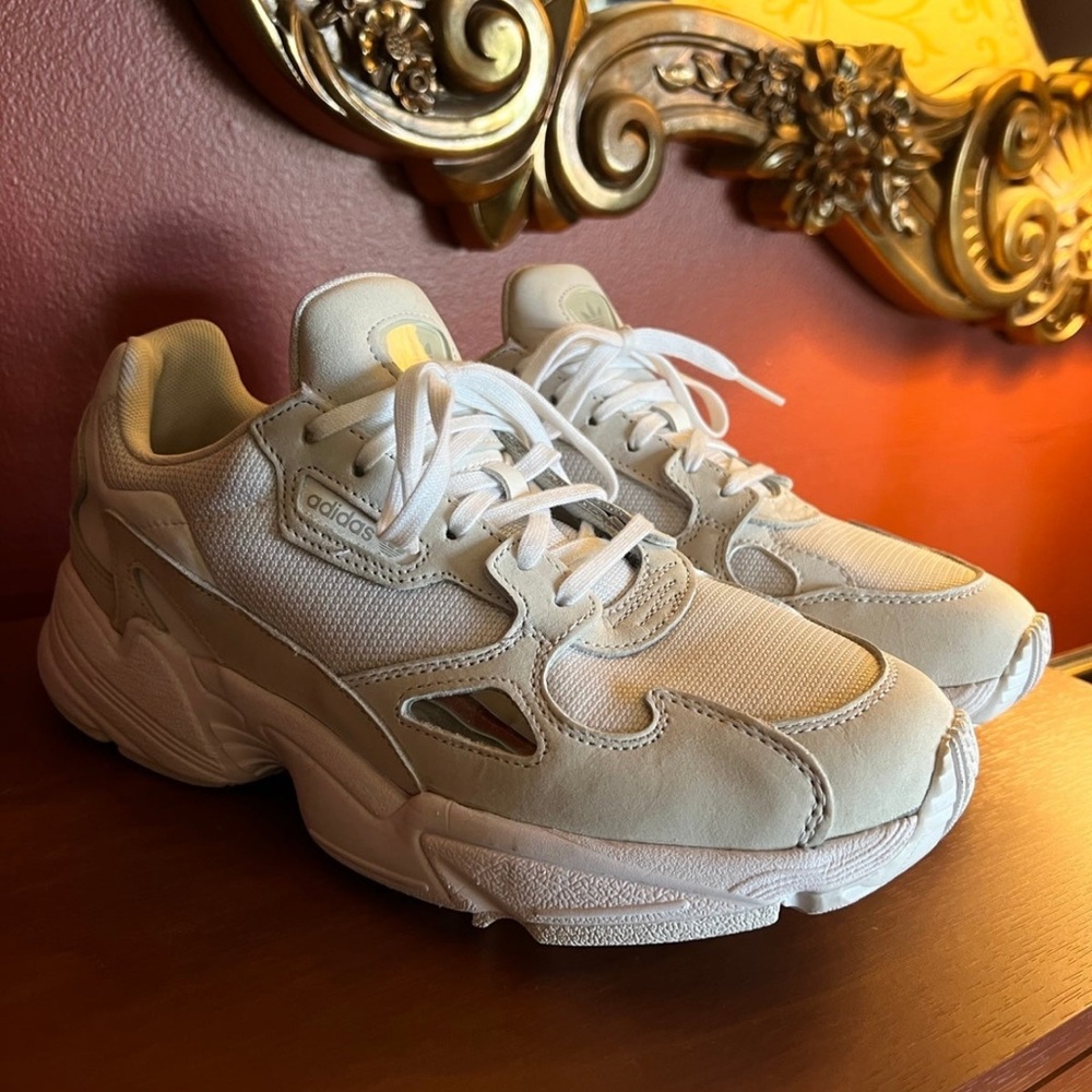 Adidas Falcon Sneakers Triple White